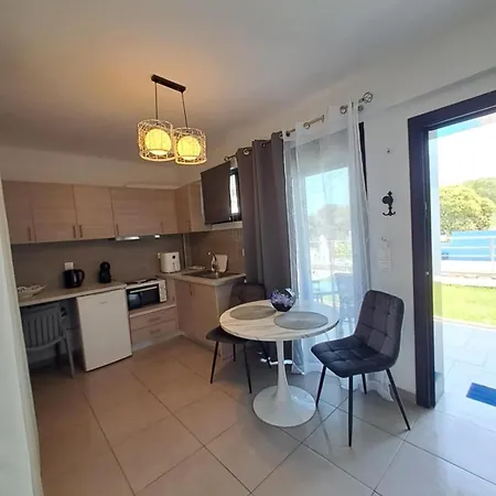 Ferienhaus At Michail - Seaside Escape *